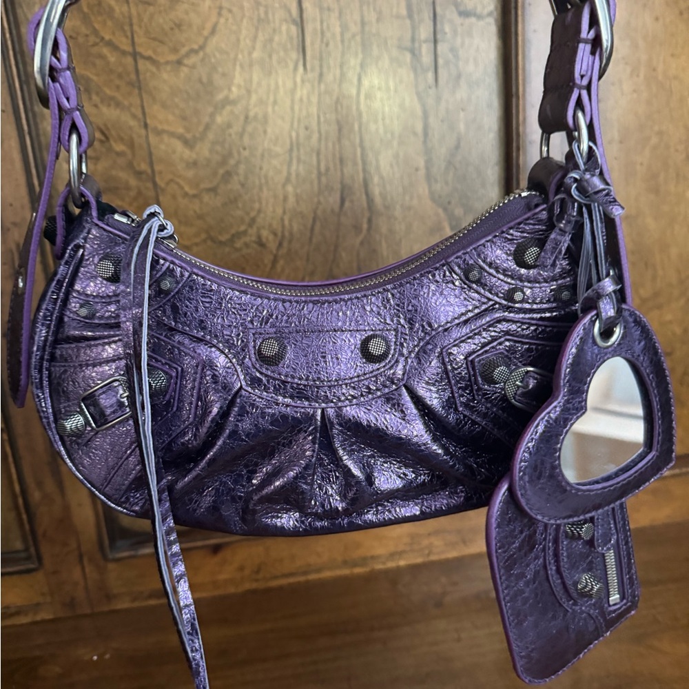 BALENCIAGA Le Cagole leather handbag Never worn, with tag metallic purple - Picture 2 of 10